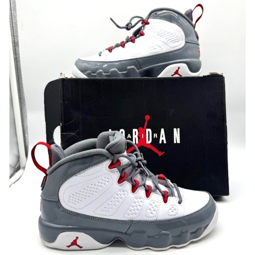 Nike Air Jordan 9 Retro GS White Fire Red Cool Grey High Top 2022 7Y 302359-162.